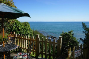 The Cottage - Sea Views, Direct Access to Beach, Pet Friendly